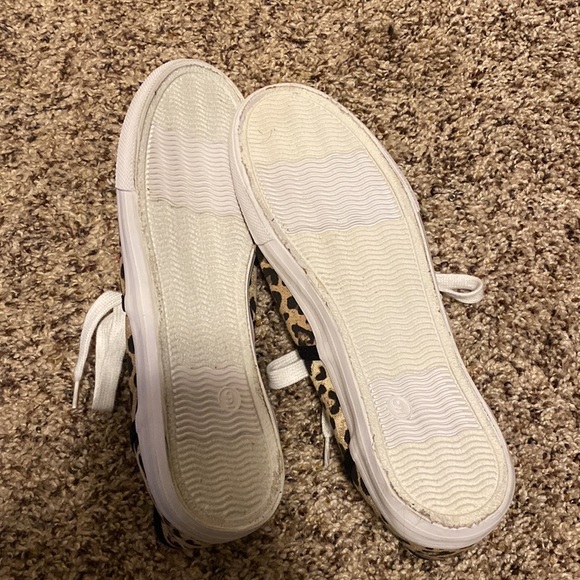 Cheetah print shoes - Picture 3 of 3